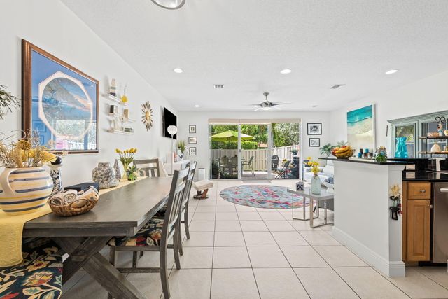4086 W Palm Aire Drive 18, Pompano Beach, FL 33069