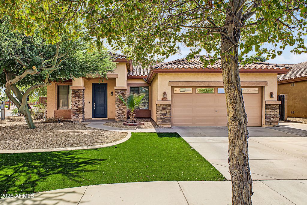 15395 W JACKSON Street, Goodyear, AZ 85338