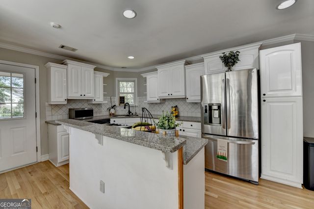 677 Anchorage Avenue, Grayson, GA 30017