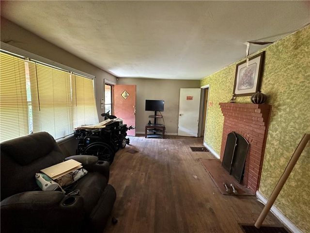 3552 Linecrest Road, Ellenwood, GA 30294