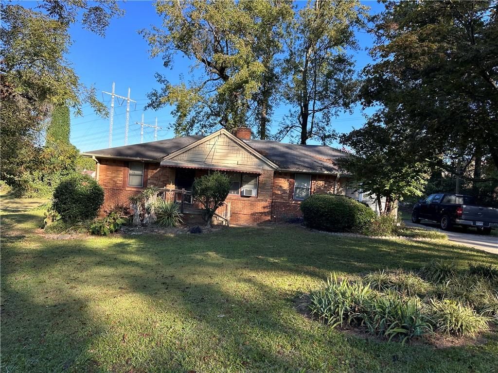 3552 Linecrest Road, Ellenwood, GA 30294