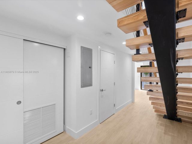 1134 71st St, Miami Beach, FL 33141