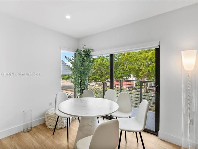 1134 71st St, Miami Beach, FL 33141