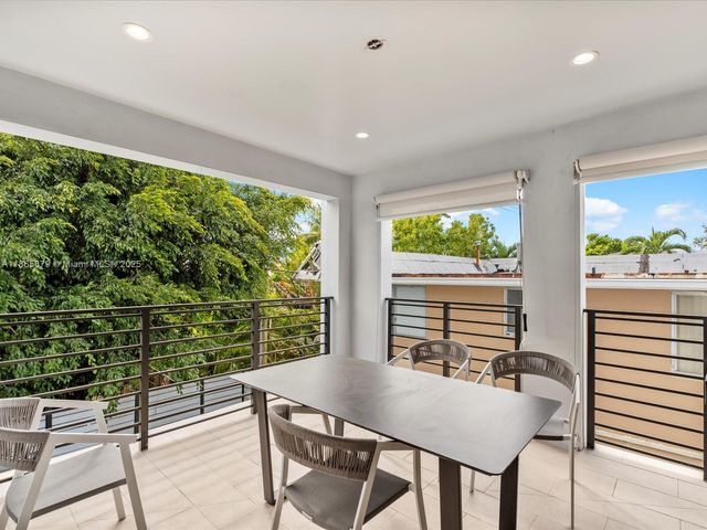 1134 71st St, Miami Beach, FL 33141