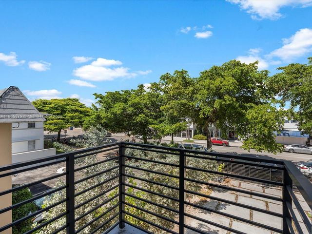 1134 71st St, Miami Beach, FL 33141