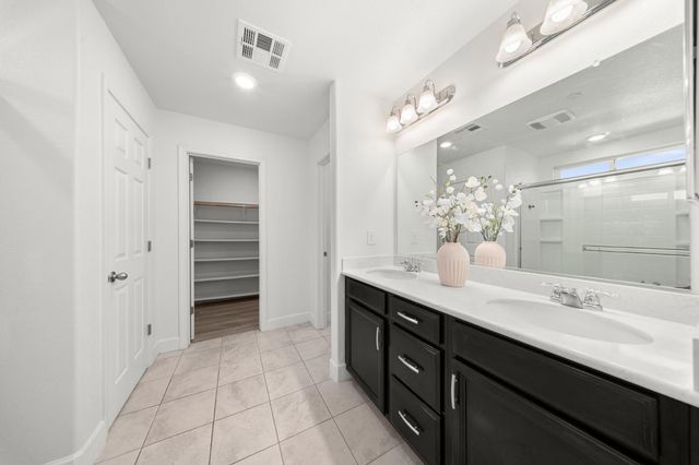 607 Mono Street, Manteca, CA 95337