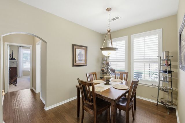 1117 Crestview Drive, Bedford, TX 76021