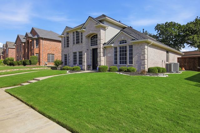 1117 Crestview Drive, Bedford, TX 76021