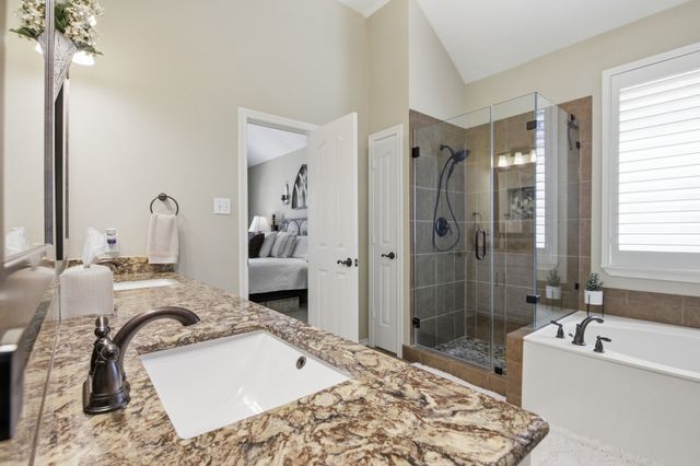 1117 Crestview Drive, Bedford, TX 76021