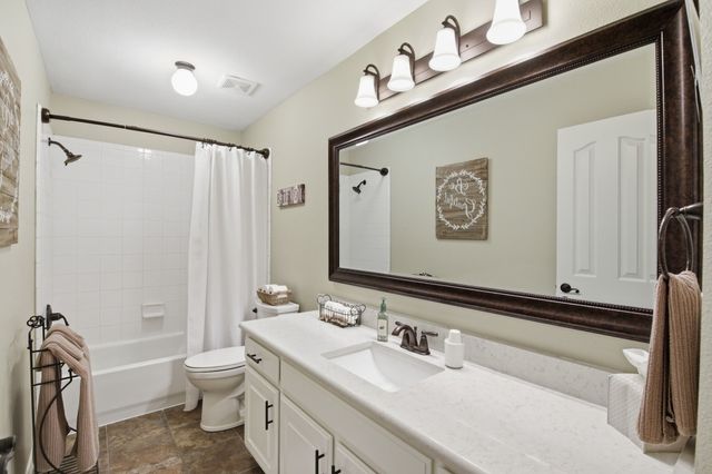 1117 Crestview Drive, Bedford, TX 76021