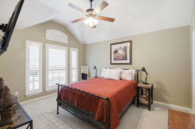 1117 Crestview Drive, Bedford, TX 76021