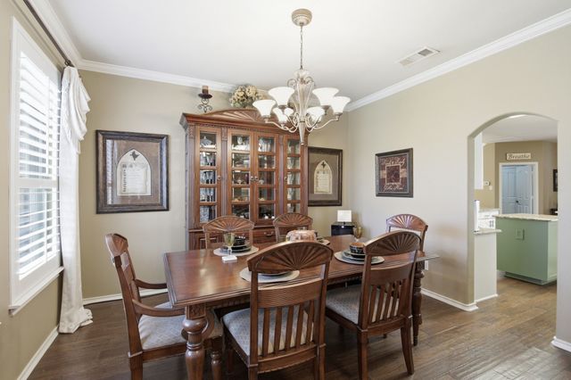1117 Crestview Drive, Bedford, TX 76021
