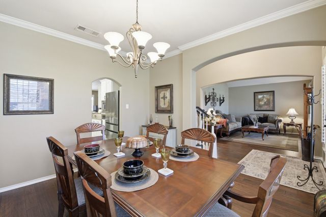 1117 Crestview Drive, Bedford, TX 76021