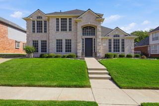 1117 Crestview Drive, Bedford, TX 76021