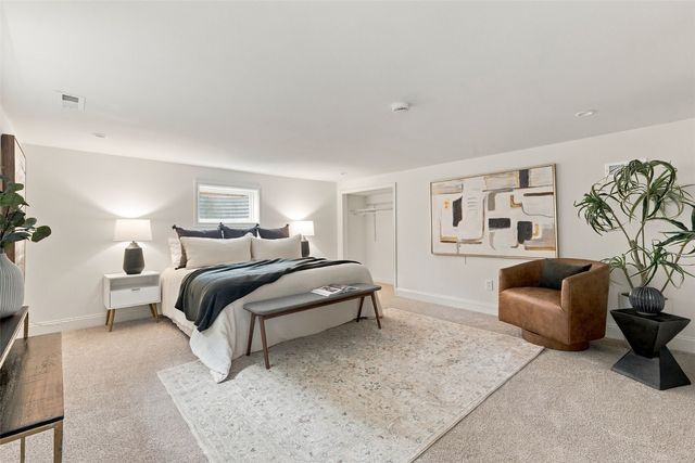 10735 Densmore Avenue N, Seattle, WA 98133