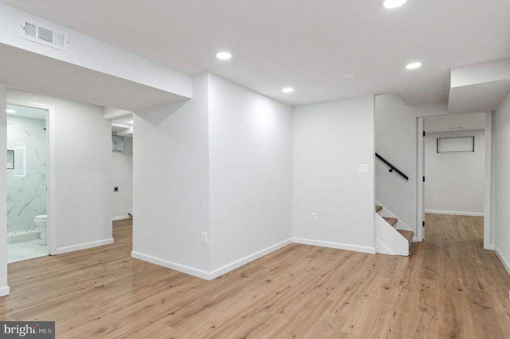 Image 36 of property listing at 10906 BENNINGTON DR, Upper Marlboro, MD 20774