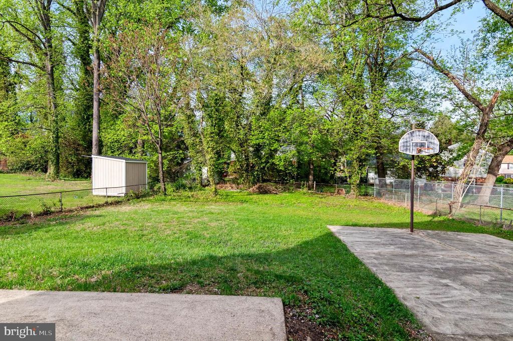 Image 46 of property listing at 10906 BENNINGTON DR, Upper Marlboro, MD 20774