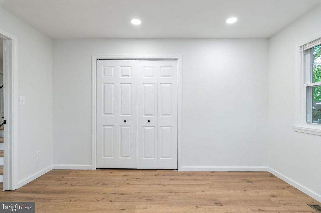 Image 6 of property listing at 10906 BENNINGTON DR, Upper Marlboro, MD 20774