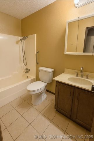 6120 N Wheeling Avenue, Tulsa, OK 74130