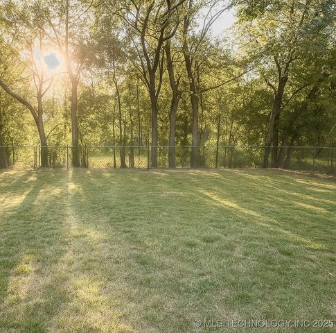 6120 N Wheeling Avenue, Tulsa, OK 74130