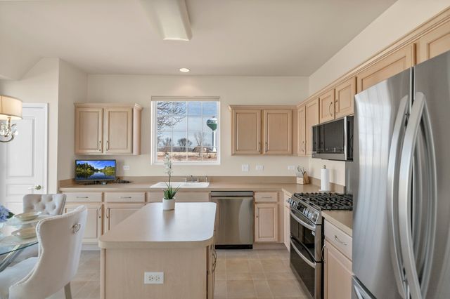 11268 Bellflower Lane, Huntley, IL 60142