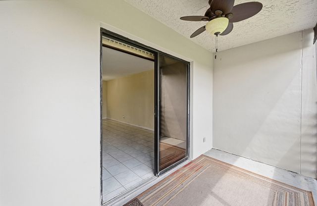 10434 Sunrise Lakes Boulevard 206, Sunrise, FL 33322