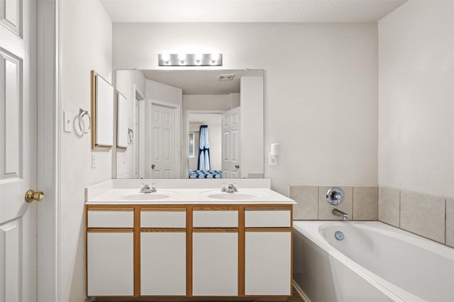 3526 Barkers Crossing Avenue, Houston, TX 77084