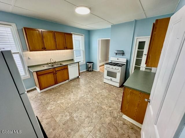 902 3rd Avenue, Troy, NY 12182