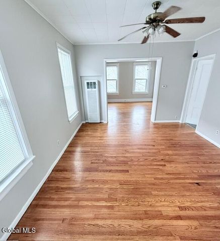 902 3rd Avenue, Troy, NY 12182