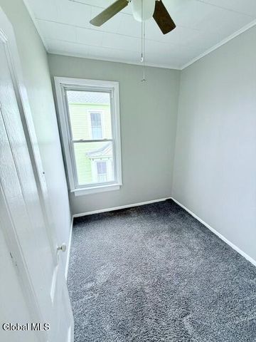 902 3rd Avenue, Troy, NY 12182