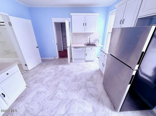 902 3rd Avenue, Troy, NY 12182