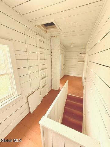 902 3rd Avenue, Troy, NY 12182