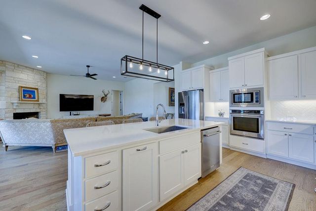 319 Buffalo TRL, Liberty Hill, TX 78642