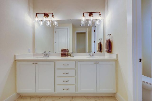 319 Buffalo TRL, Liberty Hill, TX 78642