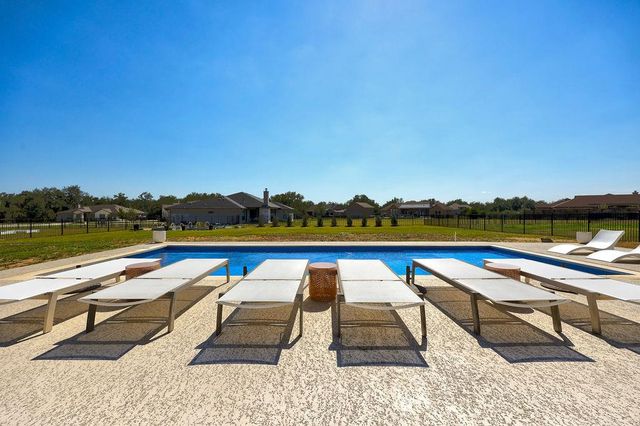 319 Buffalo TRL, Liberty Hill, TX 78642