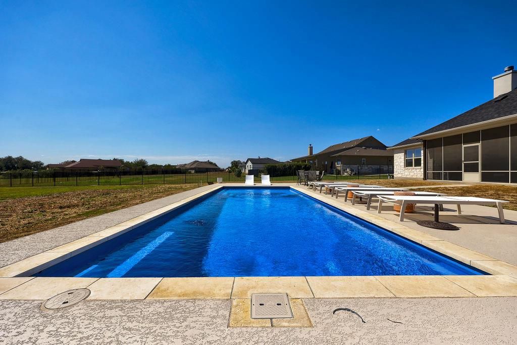 319 Buffalo TRL, Liberty Hill, TX 78642