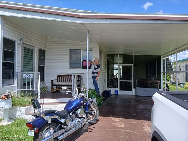 685 Dream LN, North Fort Myers, FL 33917