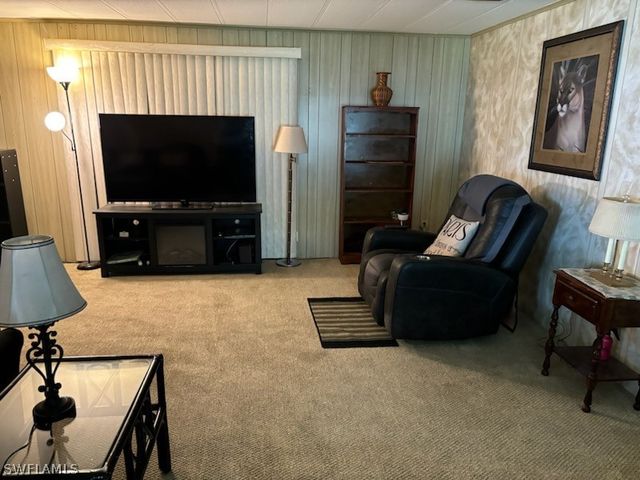 685 Dream LN, North Fort Myers, FL 33917