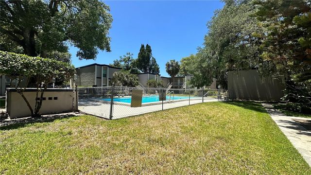 165 PICARDY VILLA CIRCLE 202, Brandon, FL 33510