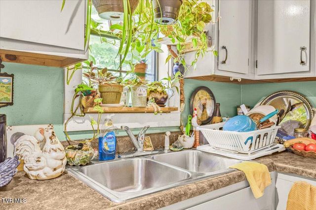 415 Stone Mtn Road, Bulls Gap, TN 37711