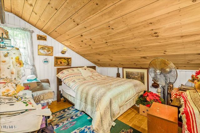 415 Stone Mtn Road, Bulls Gap, TN 37711