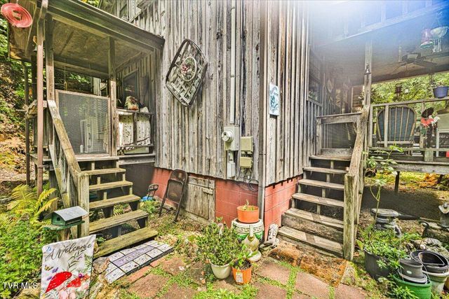 415 Stone Mtn Road, Bulls Gap, TN 37711