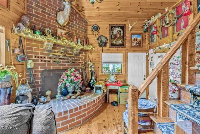 415 Stone Mtn Road, Bulls Gap, TN 37711