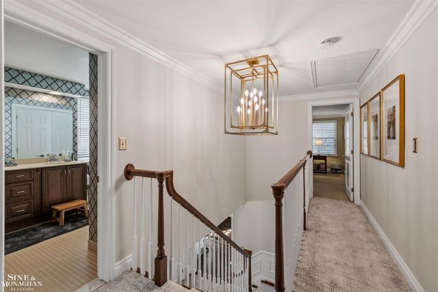 578 Heather Lane, Grosse Pointe Woods, MI 48236