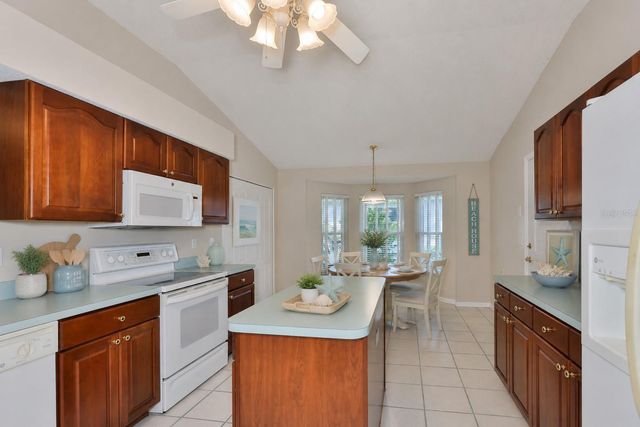 951 VILLEROY GREENS DRIVE, Sun City Center, FL 33573