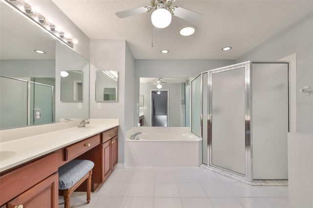 951 VILLEROY GREENS DRIVE, Sun City Center, FL 33573