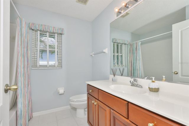 951 VILLEROY GREENS DRIVE, Sun City Center, FL 33573