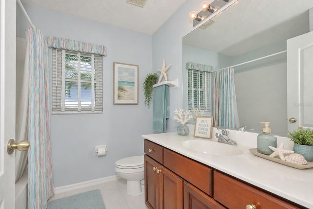 951 VILLEROY GREENS DRIVE, Sun City Center, FL 33573