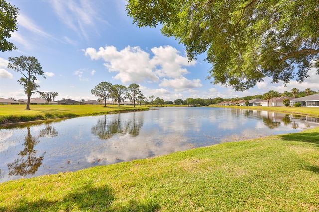 951 VILLEROY GREENS DRIVE, Sun City Center, FL 33573