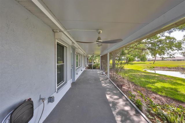 951 VILLEROY GREENS DRIVE, Sun City Center, FL 33573
